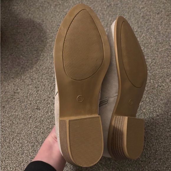 SHEIN Cream Ankle Booties with Elastic Panels - Picture 3 of 3